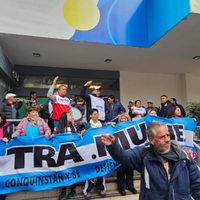 Empleados municipales de Neuquén rechazaron la propuesta salarial y salieron a protestar a la calle