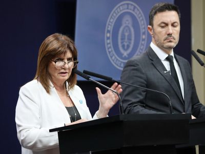 Tras viajar a Buenos Aires, Cornejo recibe a Bullrich y Petri