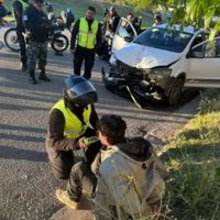 Imputaron al conductor que evadió un control, atropelló a un inspector y rompió su moto