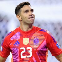 "Invasivo": el enojo de Dibu Martínez con la sanción recibida por el incidente ante Colombia
