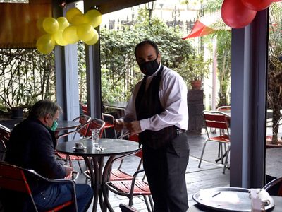 El coronavirus se expande en el NOA: Salta le puso los puntos a las reuniones sociales