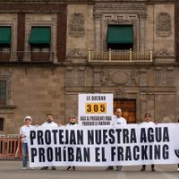 Activistas exigen a AMLO cumplir su promesa de prohibir el fracking en México