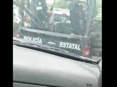 Hombres armados emboscan a policías en Otzoloapan, Estado de México (Video)
