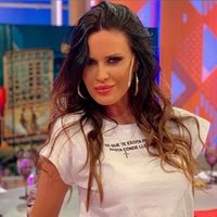 "¡Angelical!": Natalie Weber te lleva al cielo con este ajustado outfit blanco. ¡Morenita linda!