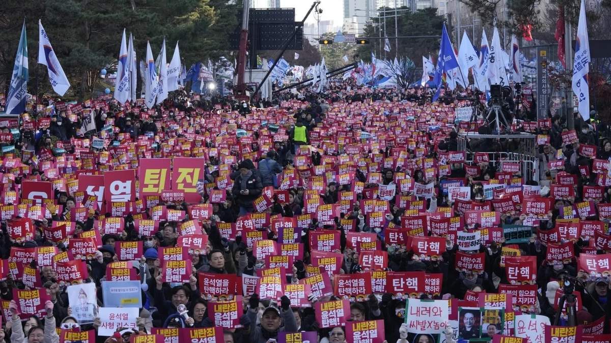 Fracasa moción de juicio político a presidente surcoreano tras boicot de su partido a votación