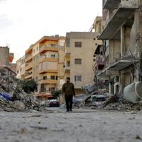 Israel lanza una nueva oleada de bombardeos contra "múltiples infraestructuras de Hezbolá" en Líbano