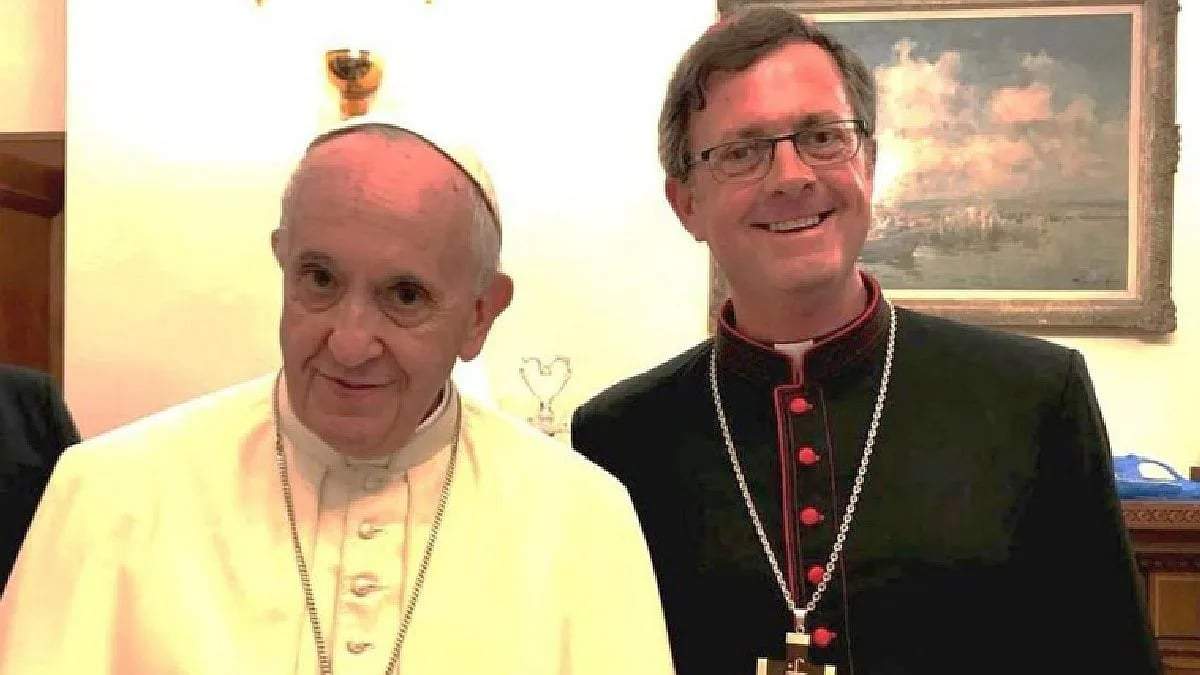 El Papa Francisco junto a Jorge Ignacio García. Fuente: (Twitter)