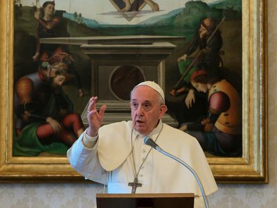 El Papa Francisco aseguró que el mundo vive una "pandemia de la pobreza"