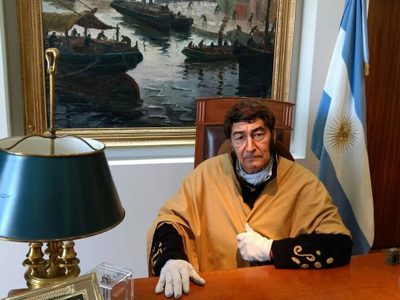 Otro que quiere ser candidato a gobernador