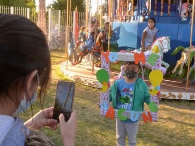 Vacunación en Cipolletti: más de 400 chicos se inocularon en la calesita de la ciudad
