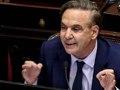 Pichetto apuntó contra el episcopado y consideró que es una exageración hablar de “hambre”