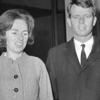 Familia Kennedy se despide de Ethel Kennedy en su funeral, quien murió con 96 años
