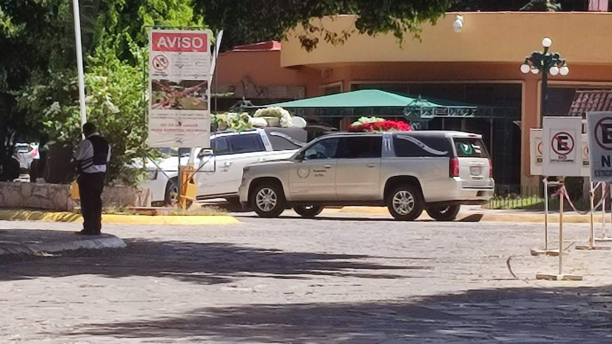 Carroza donde iba el ataúd de "El Mencho"