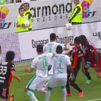 Chivas y América 0-0; Santos y Pachuca 1-1
