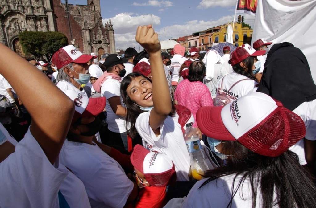 Seguidores de López Obrador llenaron la plancha del Zócalo capitalino