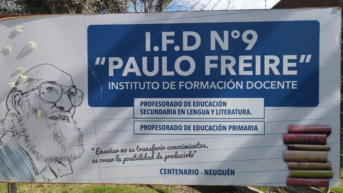 “Varios estudiantes optamos por tener clases y otros por no ingresar al establecimiento”. Fuente: (Facebook)