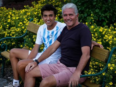 Lejos del fútbol, pero exitoso en otro deporte: qué hace Román, hijo de Jorge Burruchaga