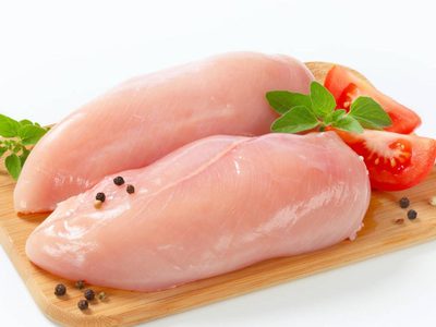 Que la inflación no te gane: con solo 2 pechugas, hacé 2 kg de milanesas súper rendidoras y ricas