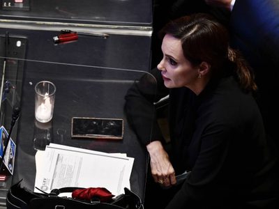 Lilly Téllez: "que AMLO se alivie con atención de primera, mientras el resto sufre con la de cuarta"