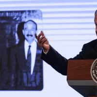 José Antonio Crespo reconoce que es falsa la foto de AMLO y Salinas; "fue un error utilizarla"