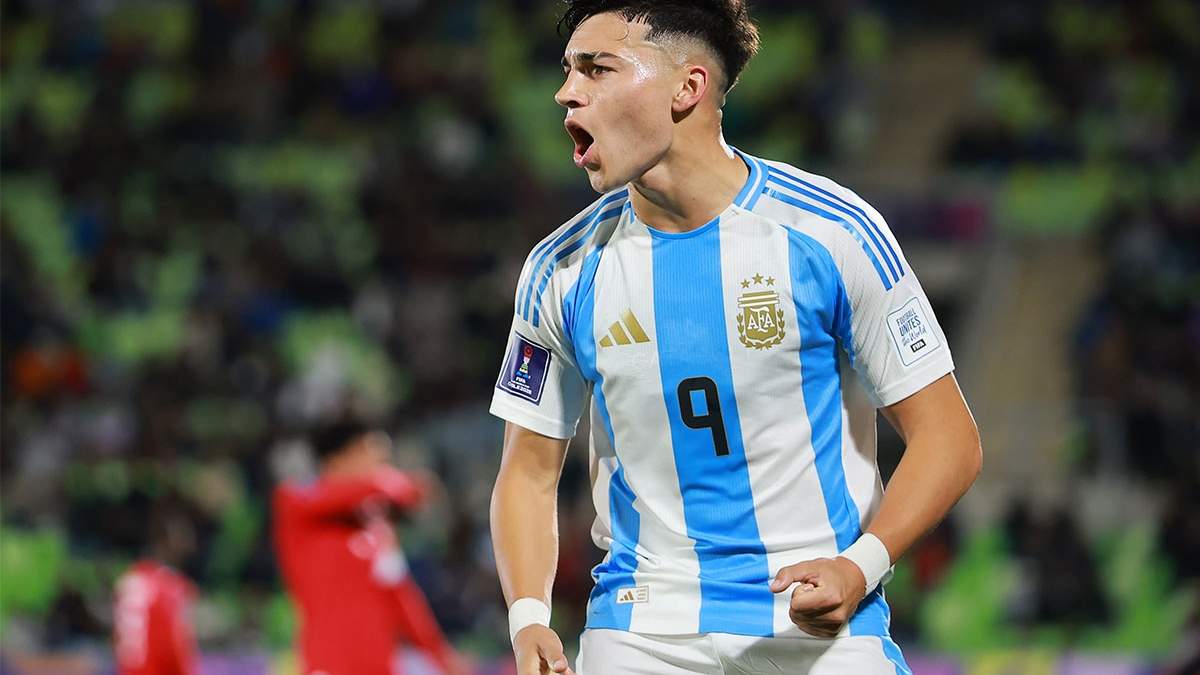 Alejo Sarco se anotó con un doblete.