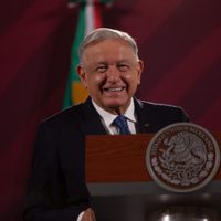 AMLO dedica canción "Ya supérame" de Grupo Firme a la oposición