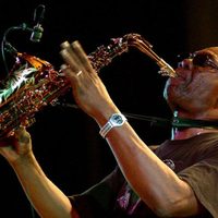 Fallece el legendario saxofonista Manu Dibango por Covid-19