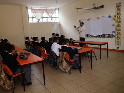 Quieren profesionalizar a cada maestro con 91.50 pesos al año: Mexicanos Primero