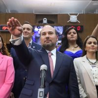 La Corte frena nombramientos de gobernadores en Nuevo León