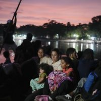 El flujo de migrantes por la frontera sur de México ya está controlado, pero por los cárteles