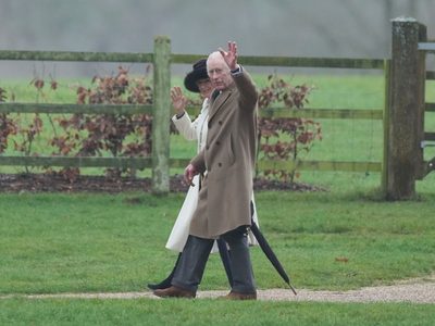 El rey Carlos III va a misa dominical por primera vez desde que se dio a conocer que tiene cáncer