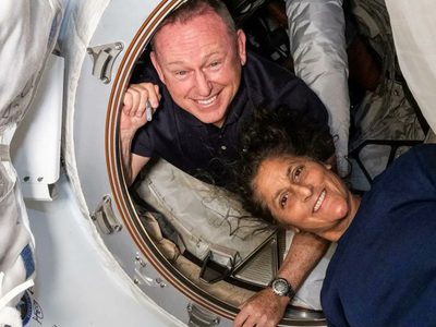 Astronautas en la Estación Espacial tendrán que esperar a febrero para volver a la Tierra