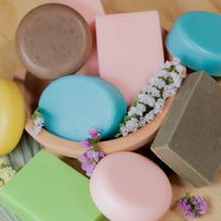 Antes de tirar la caja de jabón de tocador, mirá esta idea de reciclaje súper favorecedora para el baño