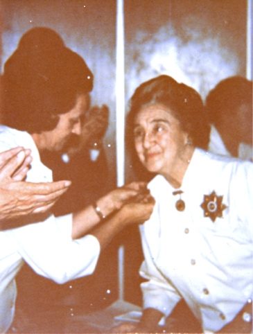 Dolores de Mari´a y Campos-medalla