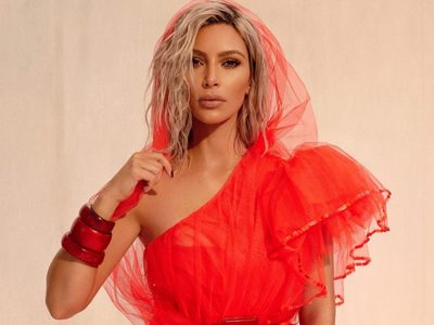 ¡LO DA TODO! Kim Kardashian hizo enloquecer a sus fans con esta hermosa foto entre bastidores...