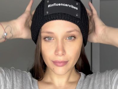 Barbie Vélez tiene el accesorio de moda que no te puede faltar esta primavera: mirá cómo combinarlo