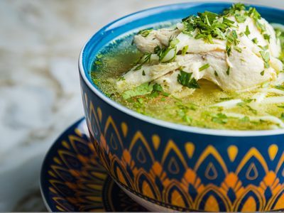 Sopa de pollo y verduras: la receta de solo dos pasos para una comida bien nutritiva