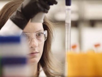 Moderna alista fase 1 de pruebas de su vacuna contra variante sudafricana del coronavirus