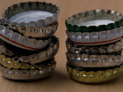 Con tapitas y materiales que tenés en casa, hacé la lámpara más fácil y decorativa para cualquier espacio de tu hogar