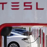 Tesla llama a revisión más de 125 mil autos para reparar sistema de aviso del cinturón de seguridad