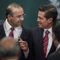 Navarrete Prida presenta a sus subalternos; ratifica a titulares de la CNS, PF, INM y CNPC