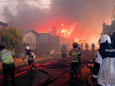 Terrible incendio en una ciudad de Chile: el Gobierno decretó el estado de Catástrofe