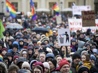 Miles de personas, incluido el canciller, protestan contra la ultraderecha en Alemania