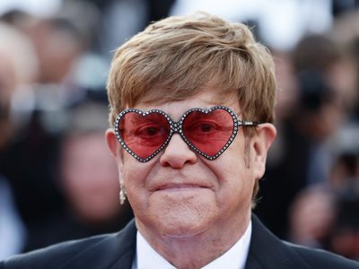 Elton John sorprendió a sus fans con la unión que hizo con el grupo estadounidense "Surfaces"