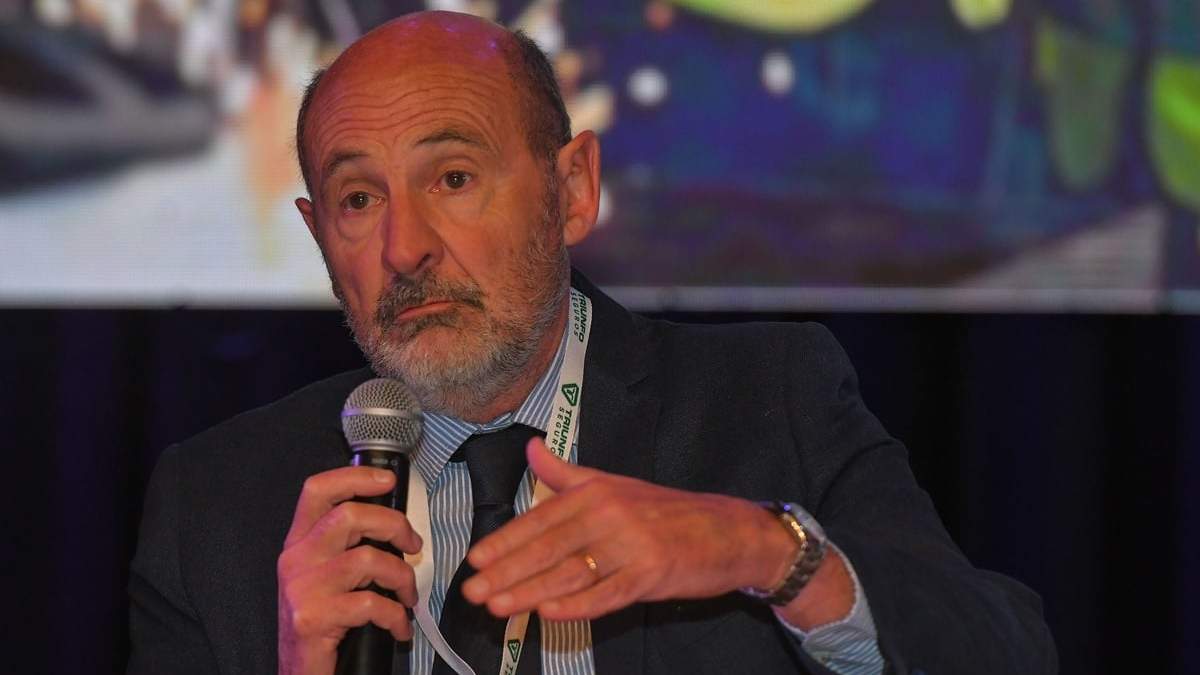El ministro explicó cómo el equilibrio fiscal nacional y provincial redefine el rol del sector privado en la asignación del crédito.