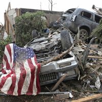 Ola de tornados arrasa con el extremo sur de Estados Unidos