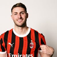 Santiago Giménez es presentado como nuevo jugador del Milan (Video)