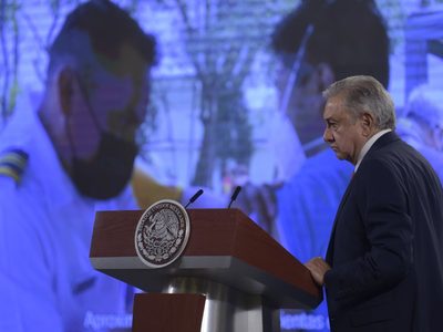 Campeche podría regresar a semáforo amarillo, pero se mantiene vacunación a maestros: AMLO