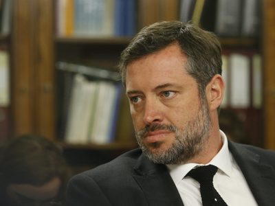 Se enturbia el último mes de campaña en Chile: señalan a Sichel por presunta financiación ilegal