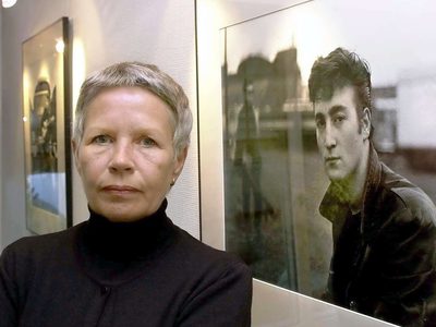 Falleció Astrid Kirchherr, la mujer que inmortalizó a The Beatles